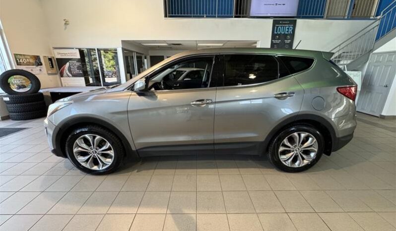 
								2013 Hyundai Santa Fe 2.0T AWD Limited full									