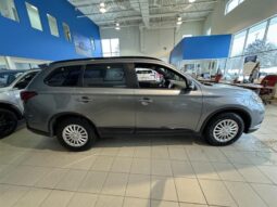 
										2020 Mitsubishi Outlander Limited Edition S-AWC full									