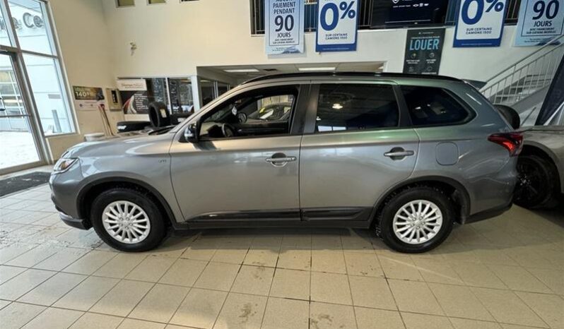 
								2020 Mitsubishi Outlander Limited Edition S full									