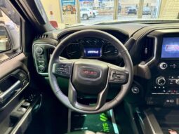 
										2022 GMC 1500 AT4 cabine multiplace 4RM 147 po full									