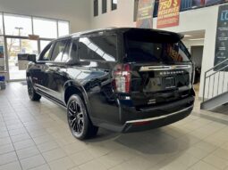 
										2023 Chevrolet Suburban 4×4 Premier full									