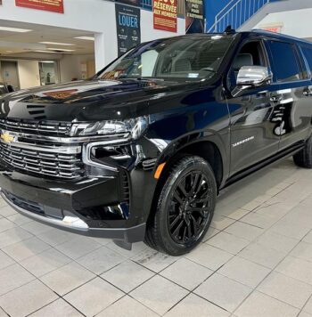 2023 Chevrolet Suburban - Occasion VUS - VIN: 1GNSKFKT8PR466107 - Buckingham Chevrolet Buick GMC Gatineau