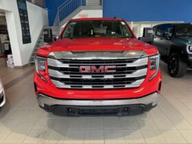 2023 GMC Sierra 1500 Crew Cab 4×4 SLT Standard Box