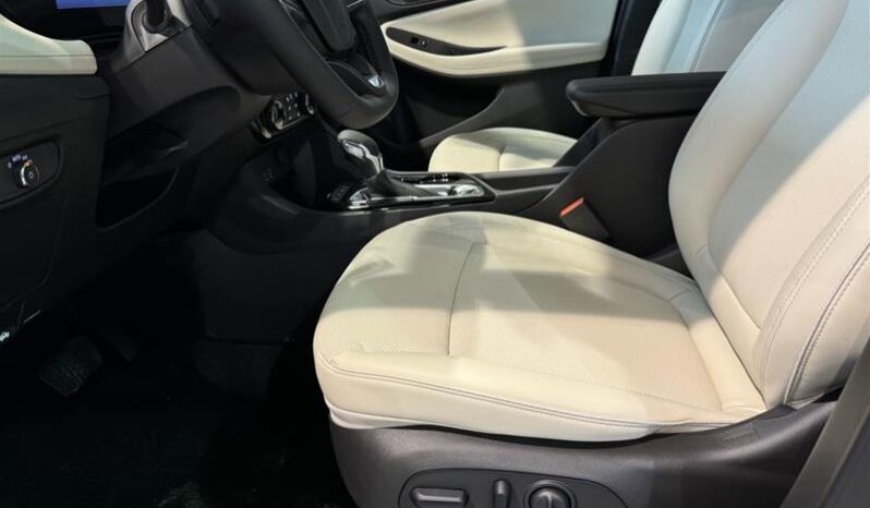 
								2025 Buick Encore GX Sport Touring AWD full									