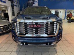 
										2025 GMC Sierra 2500 4WD Crew Cab Standard Box Denali full									