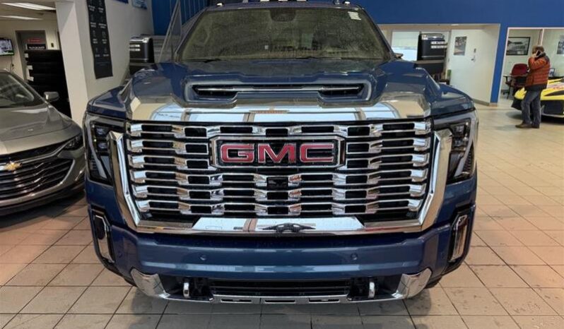 
								2025 GMC Sierra 2500 4WD Crew Cab Standard Box Denali full									