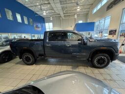 
										2025 GMC Sierra 2500 4WD Crew Cab Standard Box Denali full									