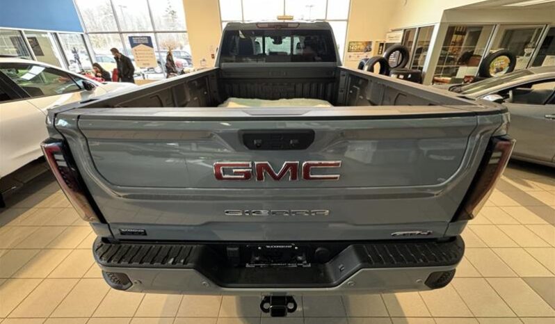 
								2025 GMC Sierra 2500 4WD Crew Cab Long Box AT4 full									