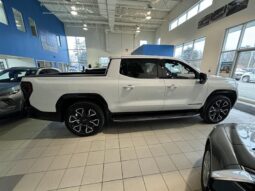 
										2025 GMC Sierra e4WD Crew Cab Extended Range Denali full									