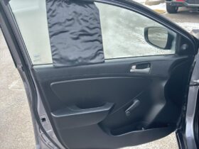 2016 Hyundai Accent Voiture à hayon, 5 portes, boîte manuelle L