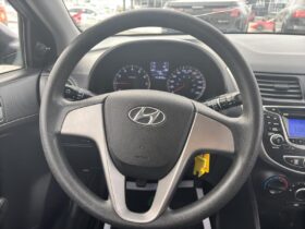 2016 Hyundai Accent Voiture à hayon, 5 portes, boîte manuelle L