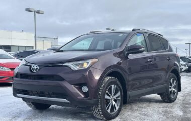 2016 Toyota RAV4 Traction intégrale 4 portes XLE