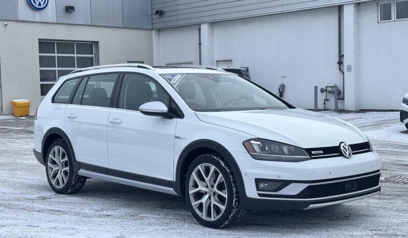 
								2017 Volkswagen Golf Alltrack Familiale 4 portes full									