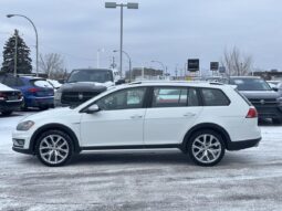 
										2017 Volkswagen Golf Alltrack Familiale 4 portes full									