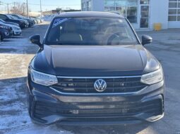 
										2022 Volkswagen Tiguan Comfortline R-Line Black full									