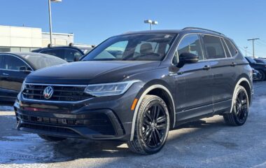 2022 Volkswagen Tiguan Comfortline R-Line Black