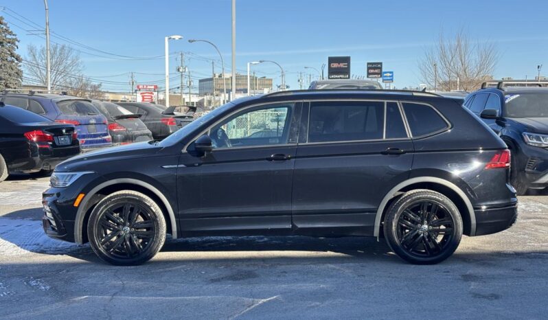 
								2022 Volkswagen Tiguan Comfortline R-Line Black full									