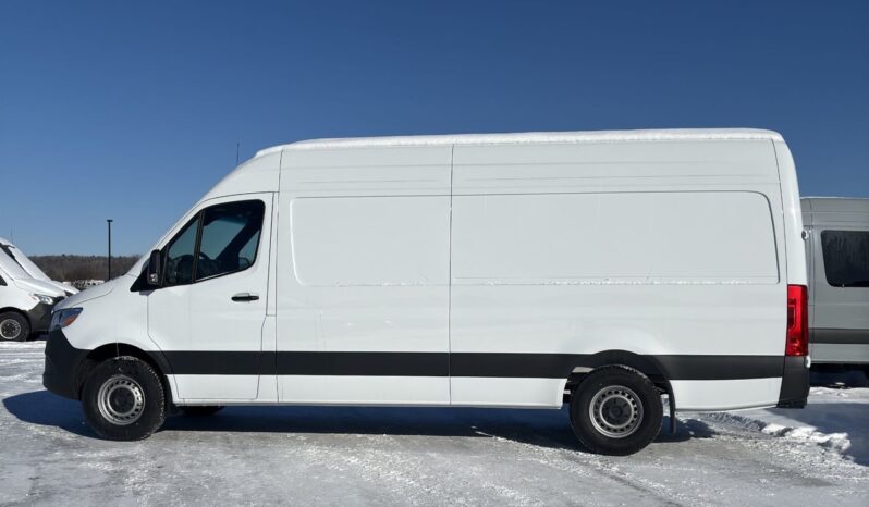 
								2025 Mercedes-Benz Sprinter 2500 170 Wheelbase High Roof RWD full									