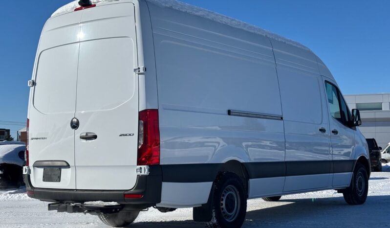 
								2025 Mercedes-Benz Sprinter 2500 170 Wheelbase High Roof RWD full									