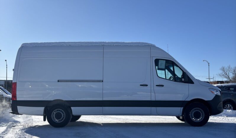 
								2025 Mercedes-Benz Sprinter 2500 170 Wheelbase High Roof RWD full									