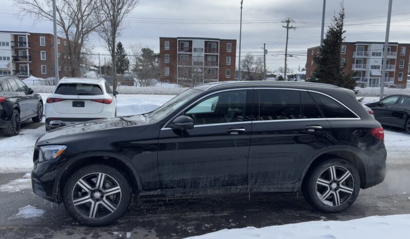 
								2019 Mercedes-Benz GLC350e 4MATIC SUV full									