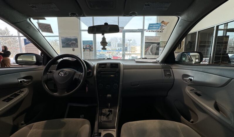 
								2009 Toyota Corolla 4-Door Sedan Ce 4a full									