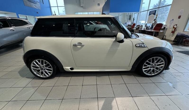 
								2013 MINI Cooper Hardtop full									