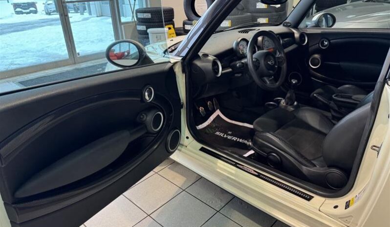 
								2013 MINI Cooper Hardtop full									