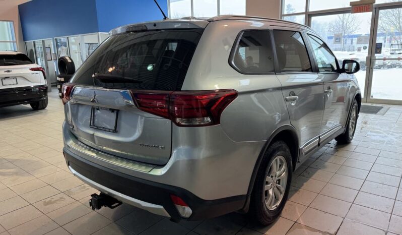 
								2016 Mitsubishi Outlander Se Awc full									