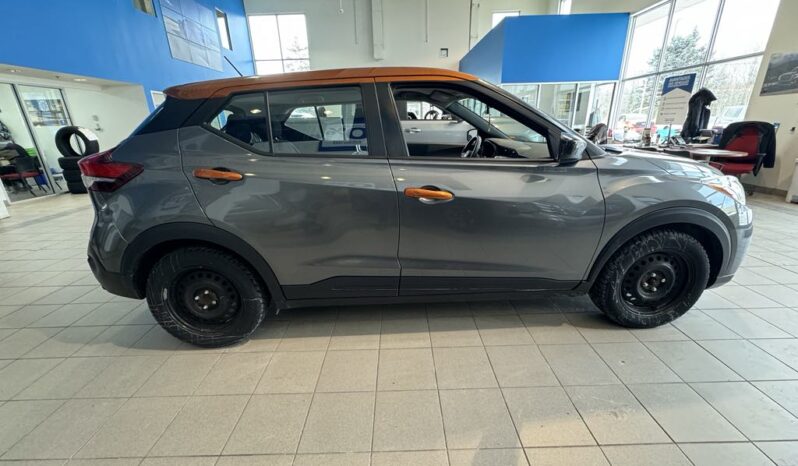 
								2020 Nissan Kicks Sv Cvt full									