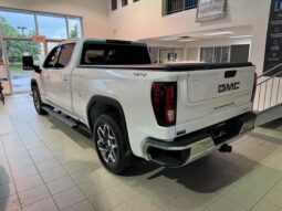 
										2024 GMC Sierra 1500 Crew Cab Standard Box 4-Wheel Drive SLE full									