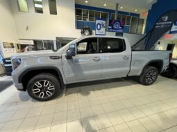 
										2025 GMC Sierra 1500 Crew Cab Standard Box 4-Wheel Drive AT4 full									