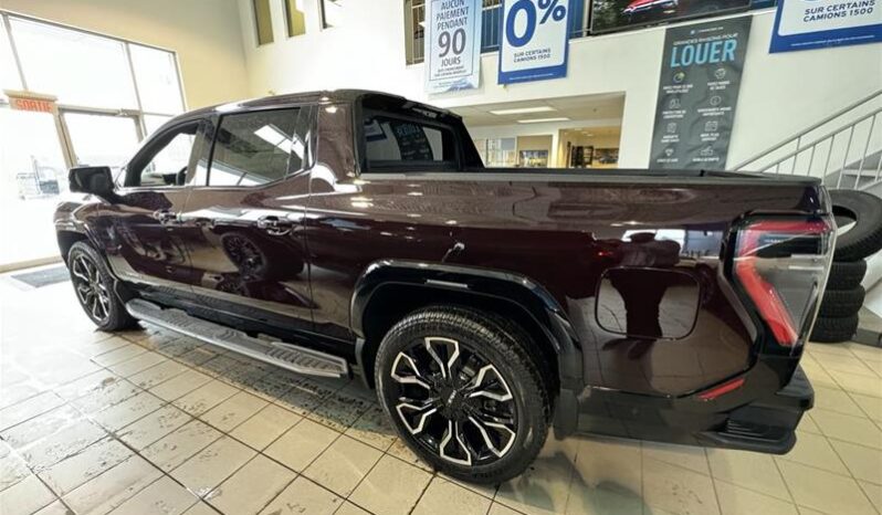 
								2025 GMC Sierra e4WD Crew Cab MAX Range Denali full									