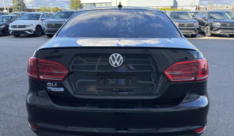 
								2014 Volkswagen Jetta GLI Édition 30 2.0 TSI 4 portes DSG full									