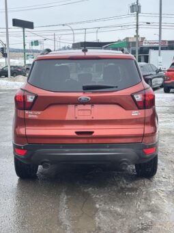 
										2019 Ford Escape SEL 4RM full									