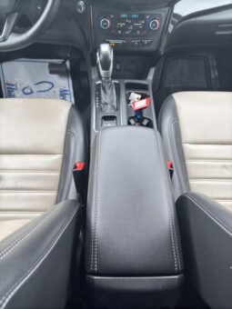 
										2019 Ford Escape SEL 4RM full									