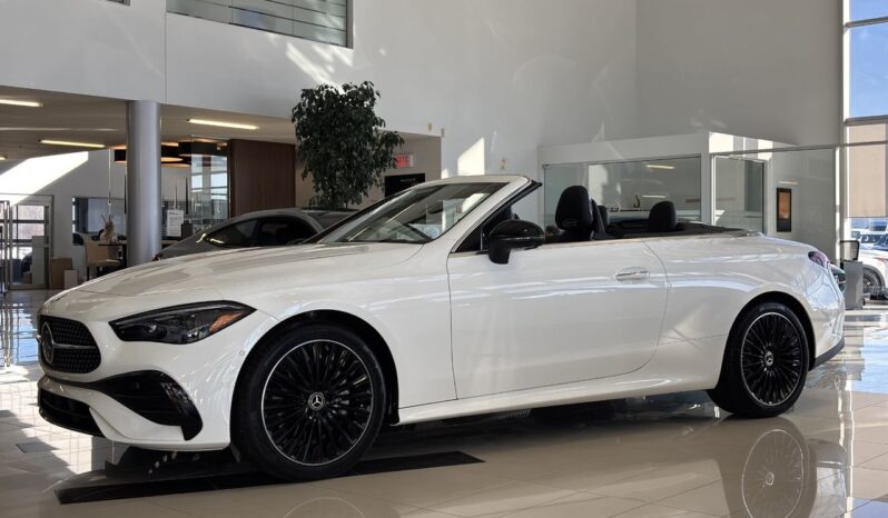 
								2024 Mercedes-Benz CLE300 4MATIC Cabriolet full									