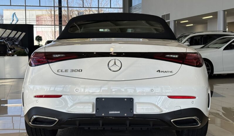 
								2024 Mercedes-Benz CLE300 4MATIC Cabriolet full									