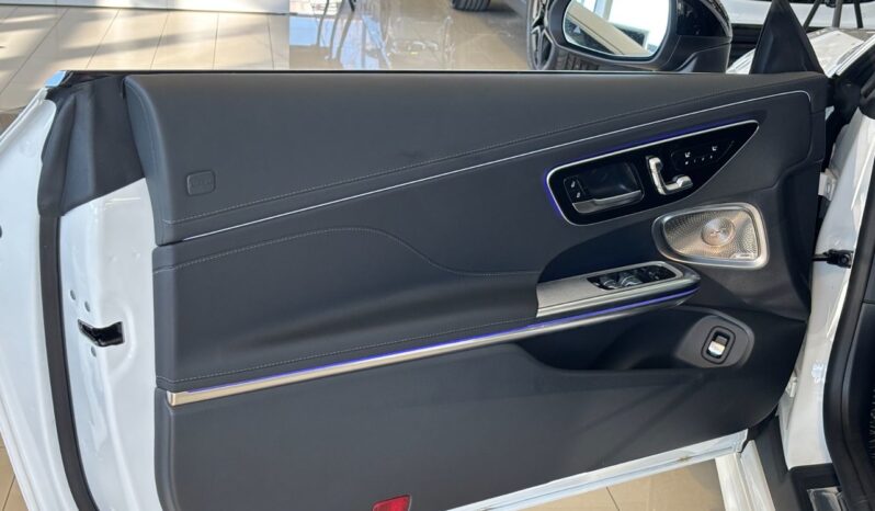 
								2024 Mercedes-Benz CLE300 4MATIC Cabriolet full									