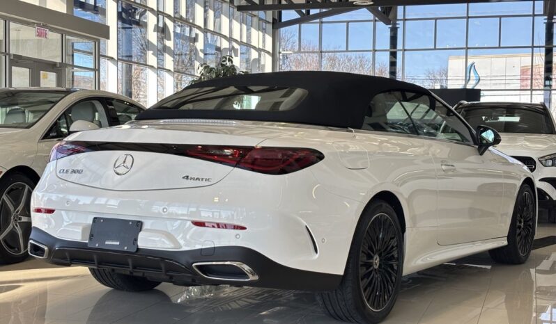 
								2024 Mercedes-Benz CLE300 4MATIC Cabriolet full									