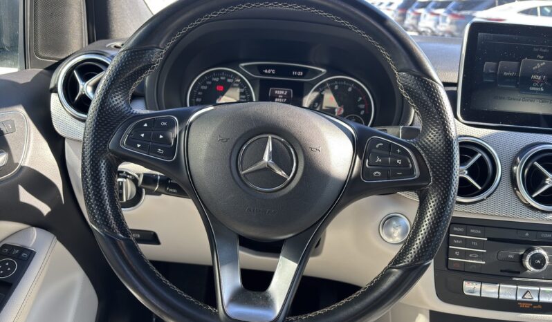 
								2015 Mercedes-Benz B250 4MATIC Sports Tourer full									