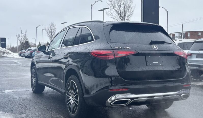 
								2025 Mercedes-Benz GLC300 4MATIC SUV full									