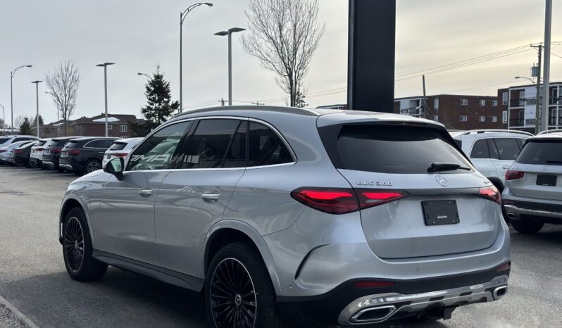 
								2025 Mercedes-Benz GLC300 4MATIC SUV full									