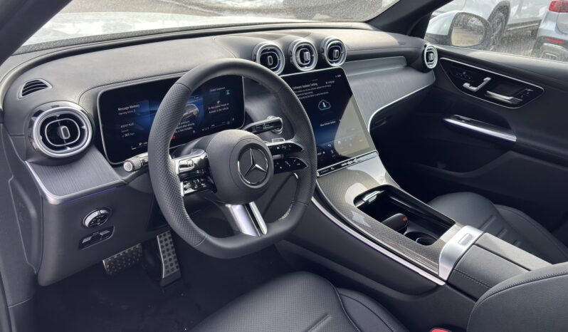 
								2025 Mercedes-Benz GLC300 4MATIC SUV full									