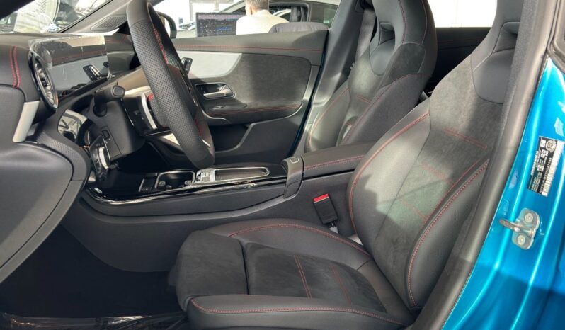 
								2025 Mercedes-Benz CLA 250 4MATIC full									