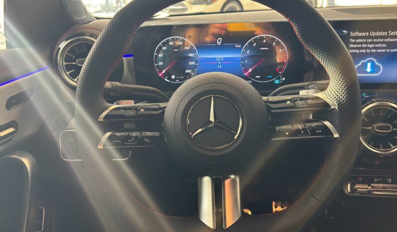 
								2025 Mercedes-Benz CLA 250 4MATIC full									
