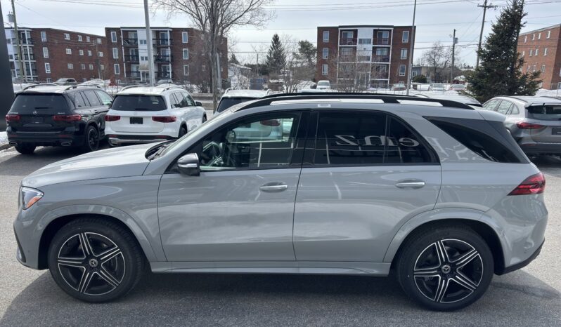 
								2025 Mercedes-Benz GLE 450 4MATIC full									