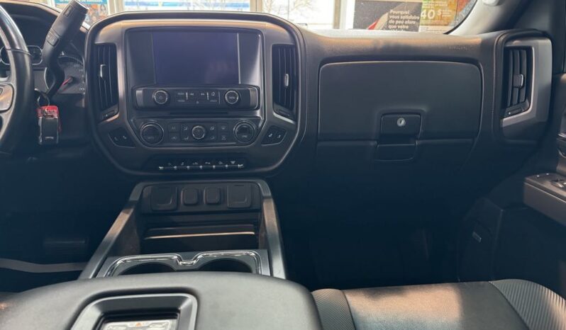 
								2018 GMC Sierra 2500 Crew 4×4 Slt full									