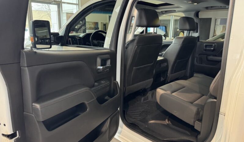 
								2018 GMC Sierra 2500 Crew 4×4 Slt full									