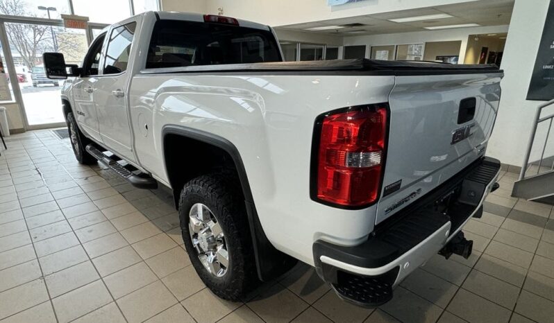 
								2018 GMC Sierra 2500 Crew 4×4 Slt full									